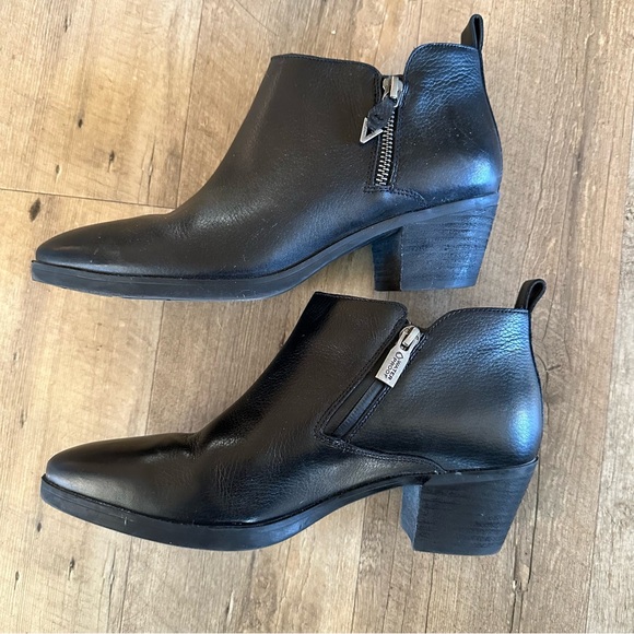 Vionic Women's Cecily Boots - Picture 6 of 12